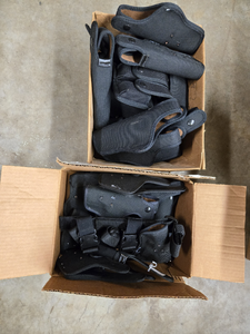 lot 16374 image: Nylon Duty Belt Holster Set with Magazine Pouches