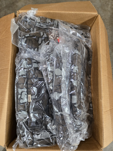 lot 16400 image: Bottomland Camo Belt Bag Lot