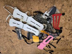 lot 42956 image: Archery Arm Guards Collection - Multiple Colors and Patterns