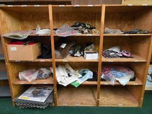 lot 42968 image: Contents of Shelf