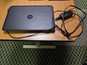 lot 48137 image: HP F7V55UT#ABA Laptop with Windows 8 Pro
