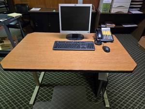 lot 48139 image: HP ProDesk 400 G1 Desktop Computer Workstation with Monitor and Accessories