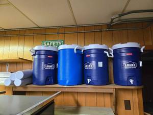 lot 48157 image: Rubbermaid Lowes Branded Water Coolers