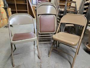 lot 48163 image: (4) Krueger Metal Folding Chairs - Mixed Lot