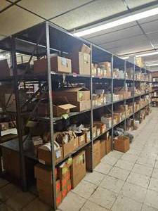 lot 123069 image: Industrial Shelving