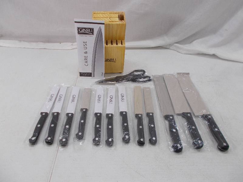 lot 1643 image: Ginsu 14PC Knife set