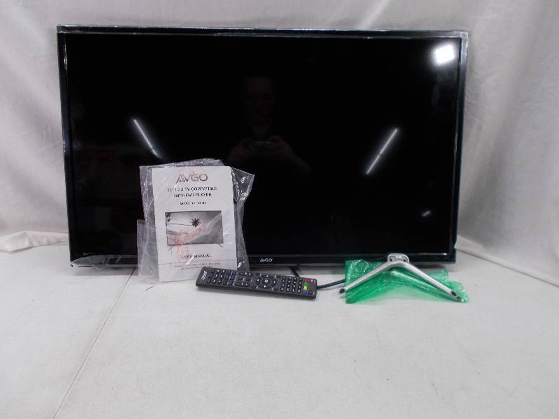 lot 1679 image: AVGO 32in HD TV