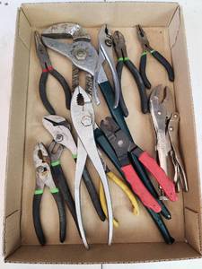 lot 314 image: Mixed Lot of Hand Pliers - Channel Lock and Assorted Brands