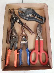 lot 320 image: Assorted Metal Cutting Snips and Shears Tool