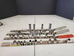lot 336 image: Socket Organizer Rails with Asst. 14 Chrome Sockets