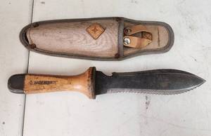 lot 377 image: Bare Bones Hori Hori Ultimate Survival Knife with Canvas Sheath