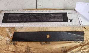 lot 420 image: John Deere M4123 JD02F Mower Blade
