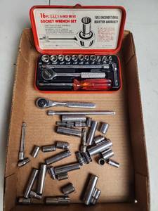 lot 428 image: 16 Piece 14-inch Drive Socket Wrench Set with Additional Sockets