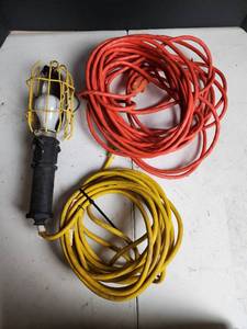 lot 449 image: Industrial Trouble Light with Extension Cord