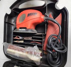 lot 459 image: Black & Decker Mouse Sander MS500K Detail Sander 120V - Powers On