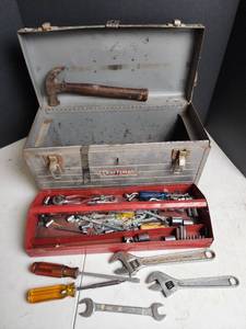 lot 467 image: Craftsman Metal Tool Box with Mixed Tools and Sockets
