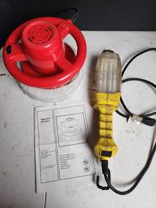 lot 469 image: UL Listed Car Polisher Buffer - Powers On, with Work Light and Manual