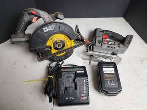 lot 471 image: Porter Cable Cordless Circular Saw and Jigsaw with 18V Battery and Charger - Powers On