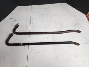 lot 473 image: Steel Pry Bars - Set of 2 24in Heavy Duty Crowbars