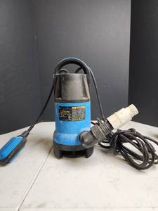 lot 474 image: Pacific Hydrostar 1.2 HP Dirty Water Submersible Pump 93820 - Powers On