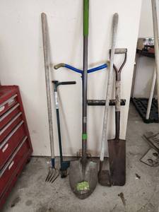 lot 484 image: Ames Shovel, Pitchfork, Rake, Hoe, Cultivator and Spade