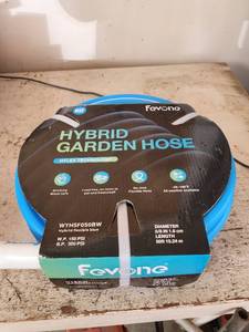 lot 518 image: Fevone Hybrid Garden Hose 50ft WYNSF050BW with Hylex Technology
