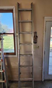 lot 526 image: Davidson 16ft Aluminum Extension Ladder Model 385-16