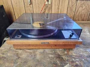 lot 538 image: Pioneer PL-A25 Turntable Belt Drive Full Auto