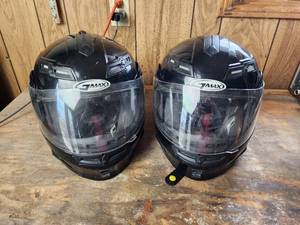 lot 547 image: GMAX DOT 643 Motorcycle Helmets - Set of 2. 1 Med 1Lrg