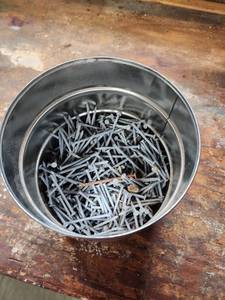 lot 550 image: Metal Nails