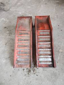 lot 561 image: Metal Car Service Ramps - Pair of Heavy Duty Auto Lift Ramps