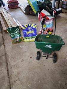 lot 567 image: Lawn Care Bundle - ACE Spreader, Scotts EZ Seed, Pennington Weed & Feed, Ultimate Potting Mix