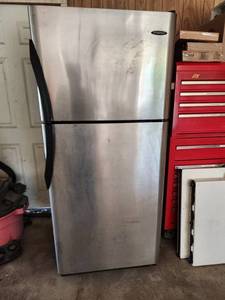 lot 596 image: Frigidaire Gallery Stainless Steel Top-Freezer Refrigerator
