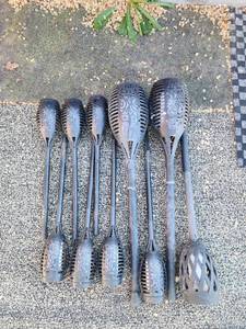 lot 905 image: Decorative Plastic Solar Garden Torch Set - 10 Pieces
