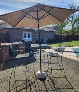 lot 911 image: Outdoor Patio Bar Height Table Set with Umbrella and Stand