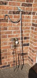 lot 916 image: 52in. Shepherds Hook and 28in. Rain Gauge with Thermometer