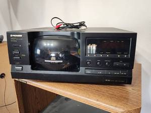 lot 17 image: Pioneer PD-F906 File-Type CD Player with CD File 101-Disk Mechanism