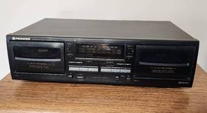 lot 18 image: Pioneer CT-W4000 Stereo Double Cassette Deck