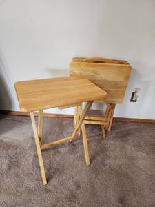 lot 22 image: Solid Wood Folding TV Tray Tables Set of 4 With Stand