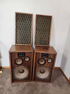 lot 25 image: Pioneer CS-77A 3-Way Floor Standing Speakers Pair
