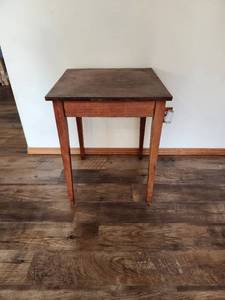 lot 298 image: Solid Wood Side Table with Dark Top - Top needs attached