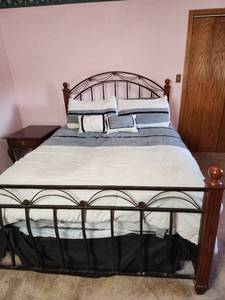 lot 729 image: Queen Size Bedding- Bed Skirt, Sheets, Pillow Cases, Bedspread and Pillows