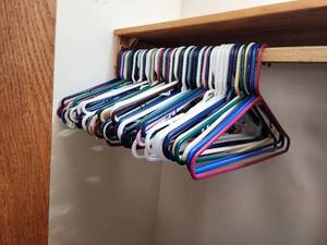 lot 737 image: Plastic Clothes Hangers Multi-Color