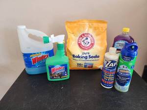 lot 752 image: Household Cleaning Supply Bundle - Windex, Arm & Hammer, Zap, Scrubbing Bubbles, Fabuloso