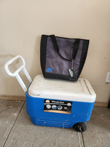 lot 755 image: Igloo Wheelie Cool 38 Qt Cooler with Insulated Tote Bag