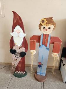 lot 756 image: Handcrafted Wooden Christmas Santa and Scarecrow Decorative Figures
