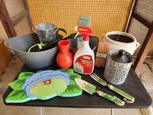 lot 776 image: Garden Supplies Collection with Ortho Insect Killer and Decorative Items