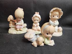 lot 185 image: Precious Moments Porcelain Figurine Collection - Set of 4