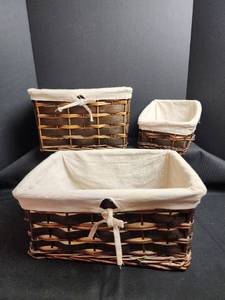 lot 190 image: Woven Storage Basket Set with Fabric Liners - Set of 3