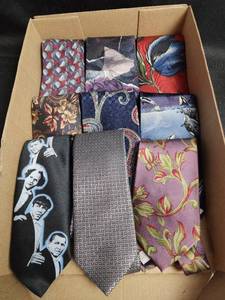 lot 223 image: Mens Necktie Collection - 9 Piece Assortment